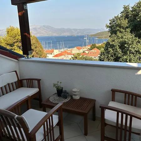Attic Apartment, Korcula Town
